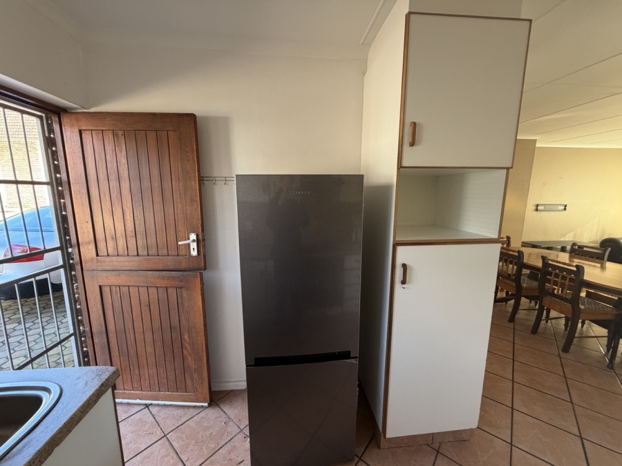 3 Bedroom Property for Sale in Heiderand Western Cape